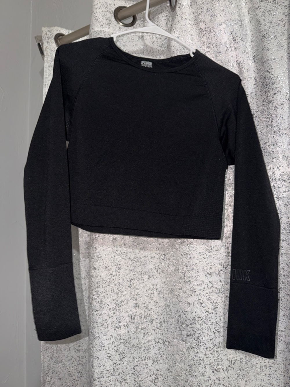 PINK Victoria's Secret Black Cropped Long-Sleeve Sweatshirt